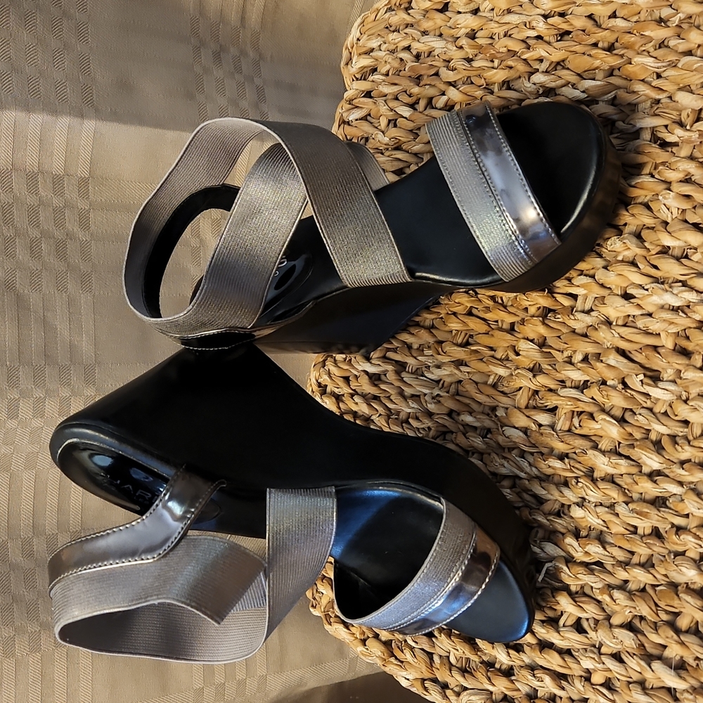 Charles by Charles David Pewter Wedge 💥 - Picture 8 of 9